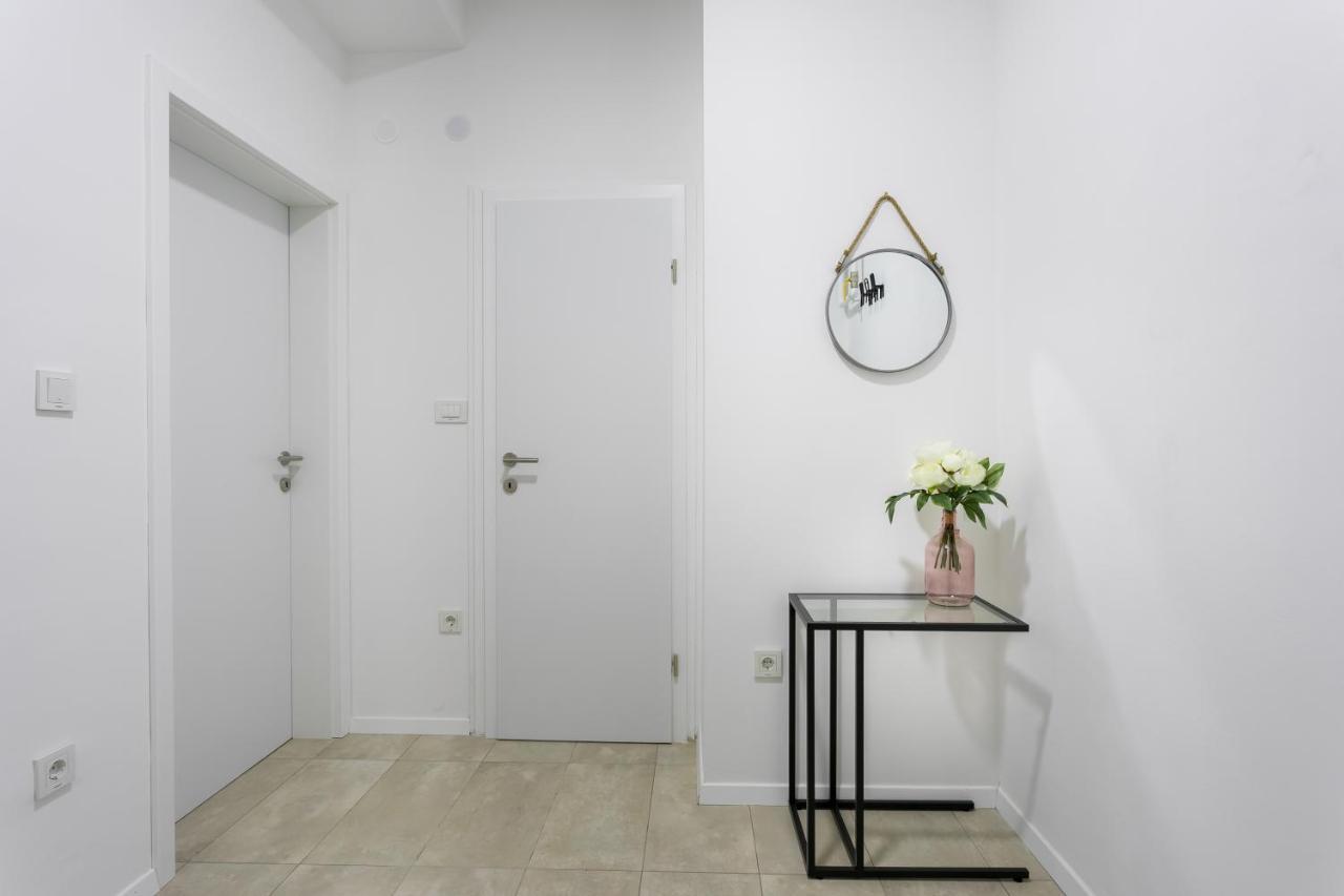 Go2Zagreb Chick Apartment Private Parking Available Exterior foto